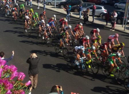 Giro d’ Italia . A Messina trionfa Il colombiano Fernando Gaviria  – Foto