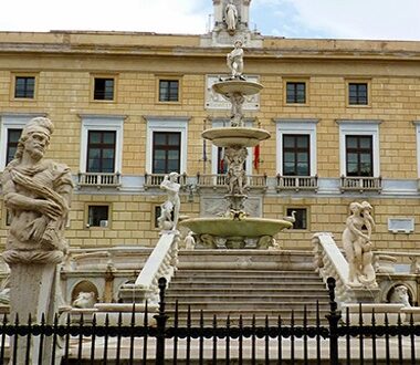 Covid: albergatori Palermo consegnano chiavi al Comune